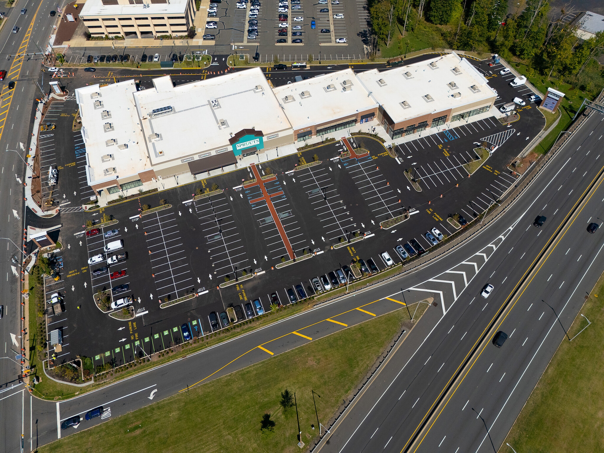 1000 Saint Georges Ave, Avenel, NJ for Rent