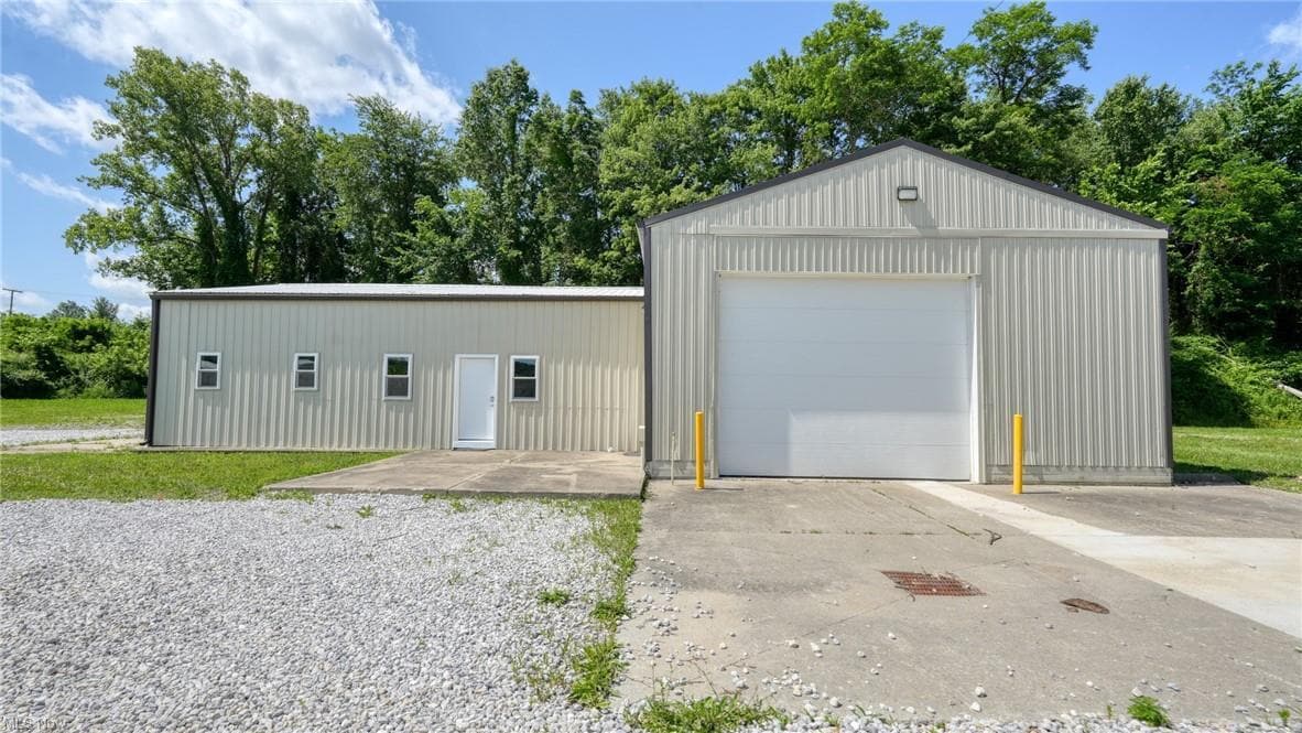 11126 E Pike Rd, Cambridge, OH for Rent