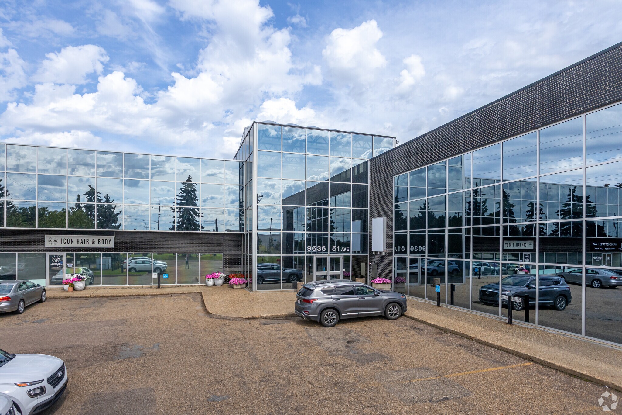 9636 51 Ave, Edmonton, AB for Rent