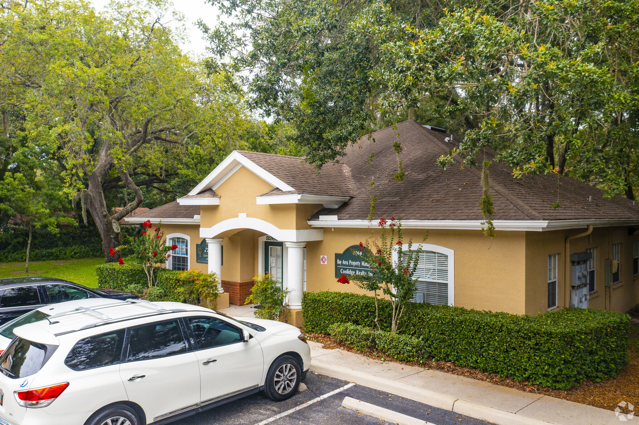 3262-3264 Cove Bend Dr, Lutz, FL for Sale