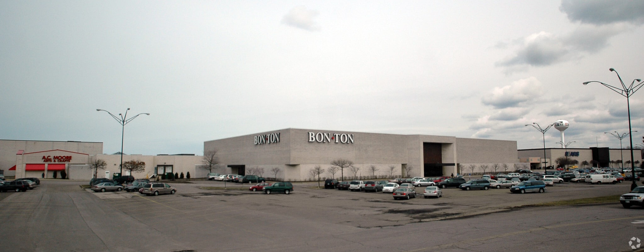 654 Millcreek Mall, Erie, PA for Rent