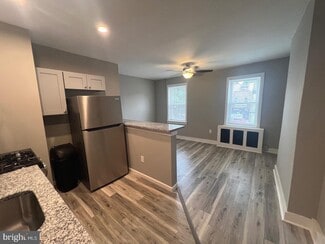 Philadelphia, PA Apartments - 120 W Girard Ave