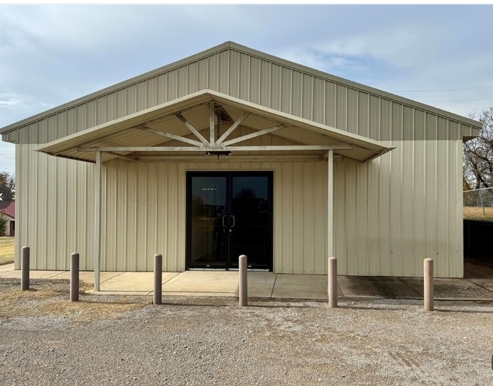 601 1st St, Cement, OK for Sale