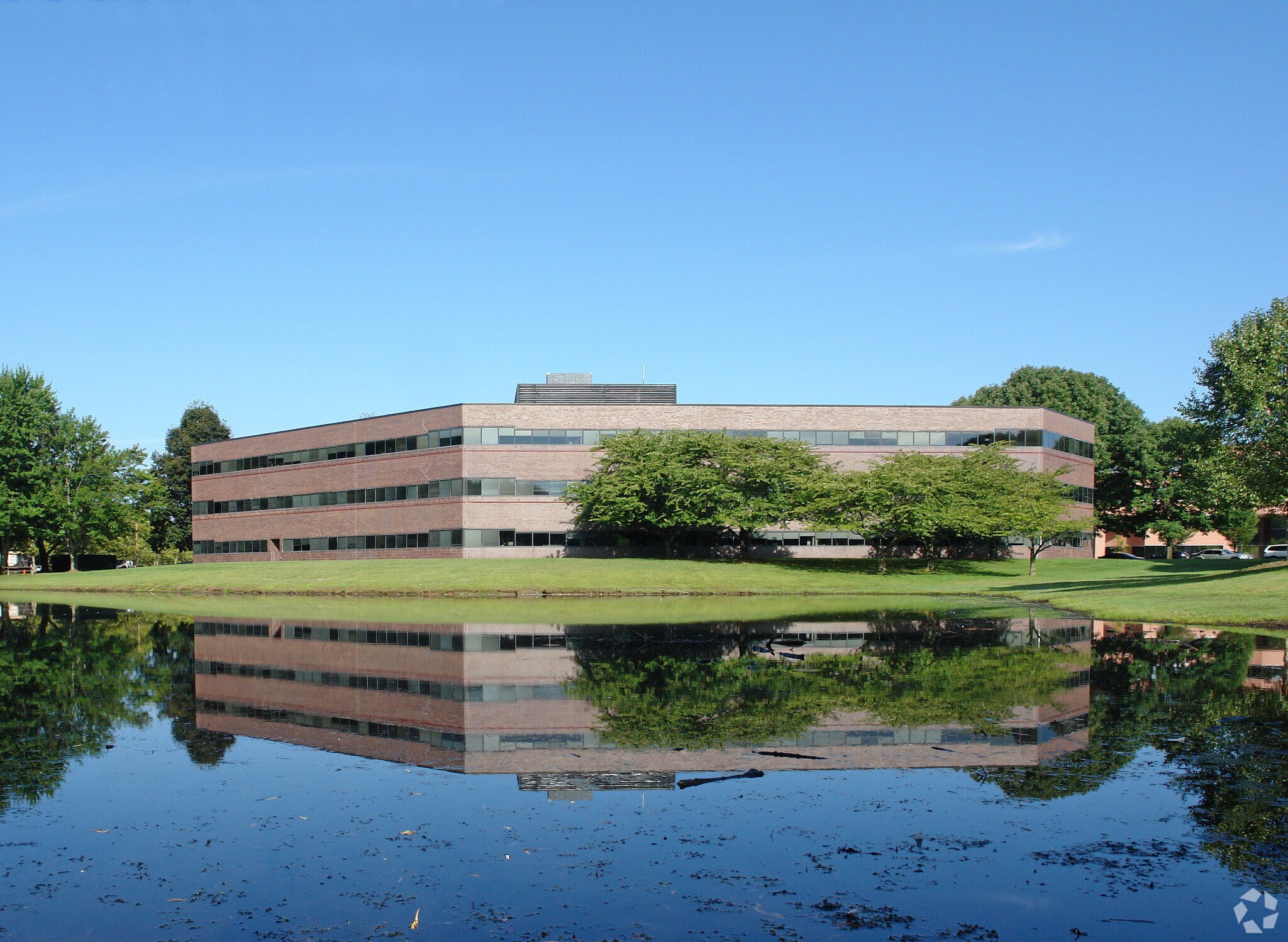 500 Winding Brook Dr Glastonbury, CT 06033 Office Property for Lease on