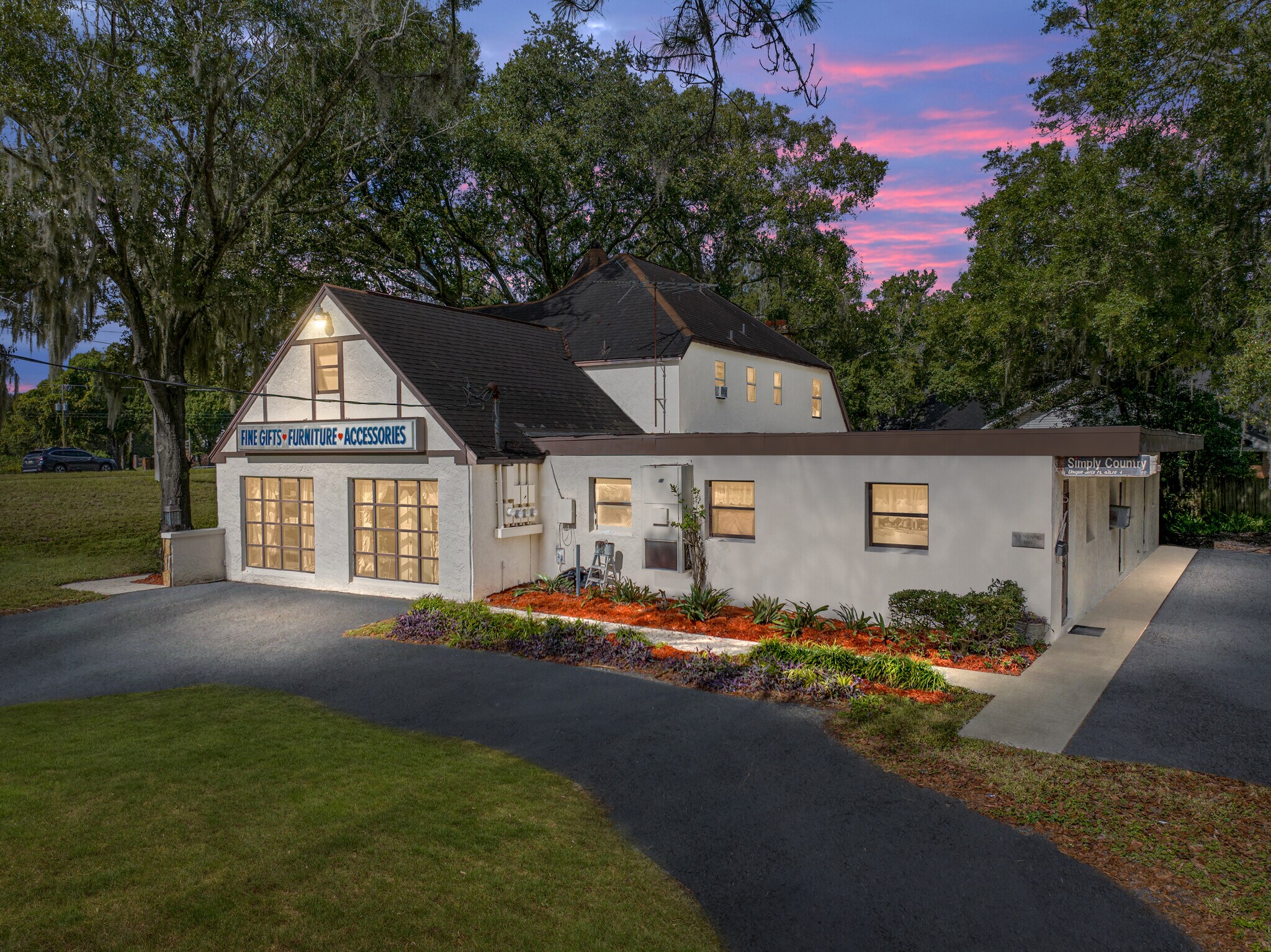 2214 Thonotosassa Rd, Plant City, FL for Sale