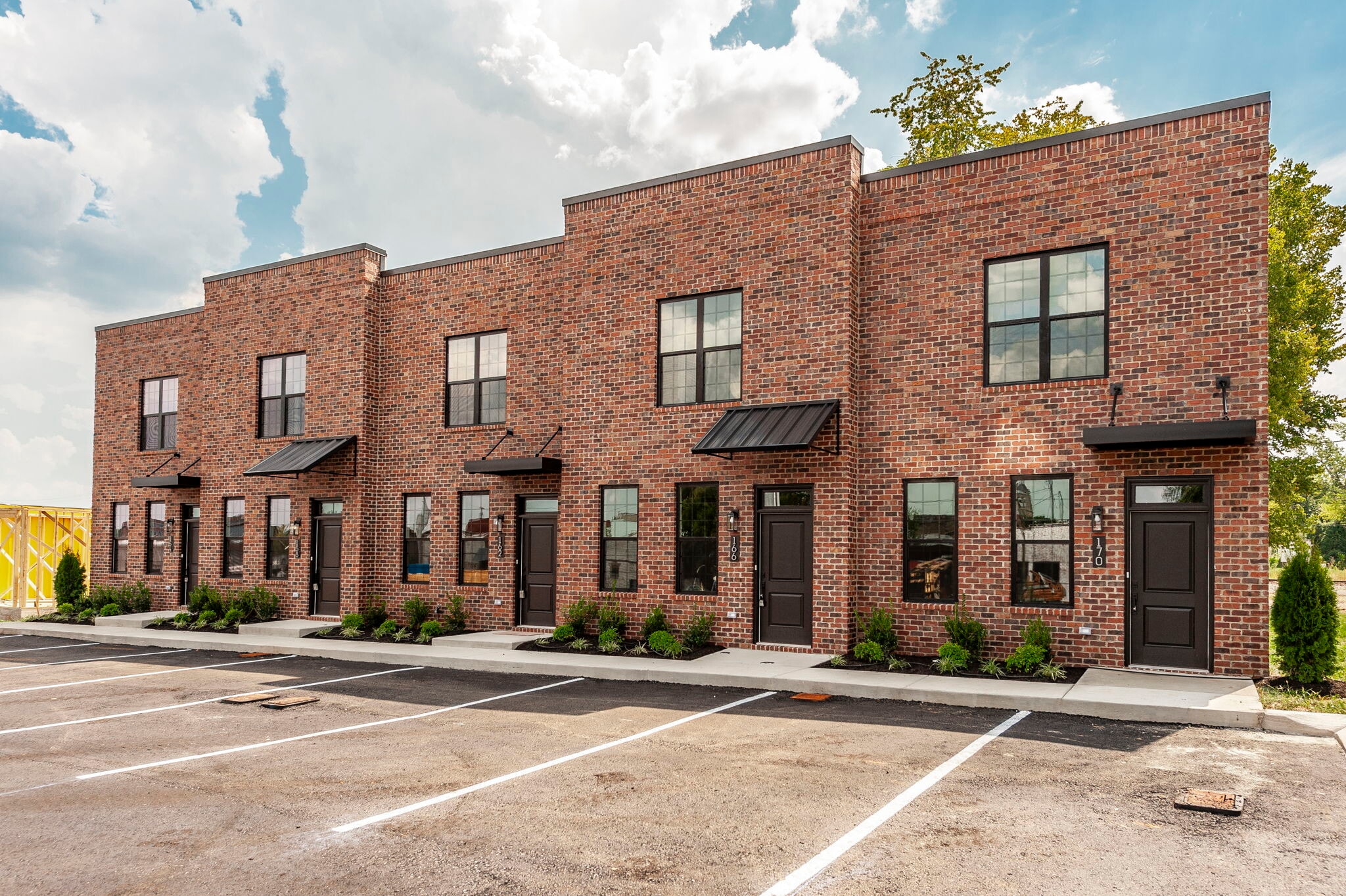 903 Main st, Springfield, TN for Sale