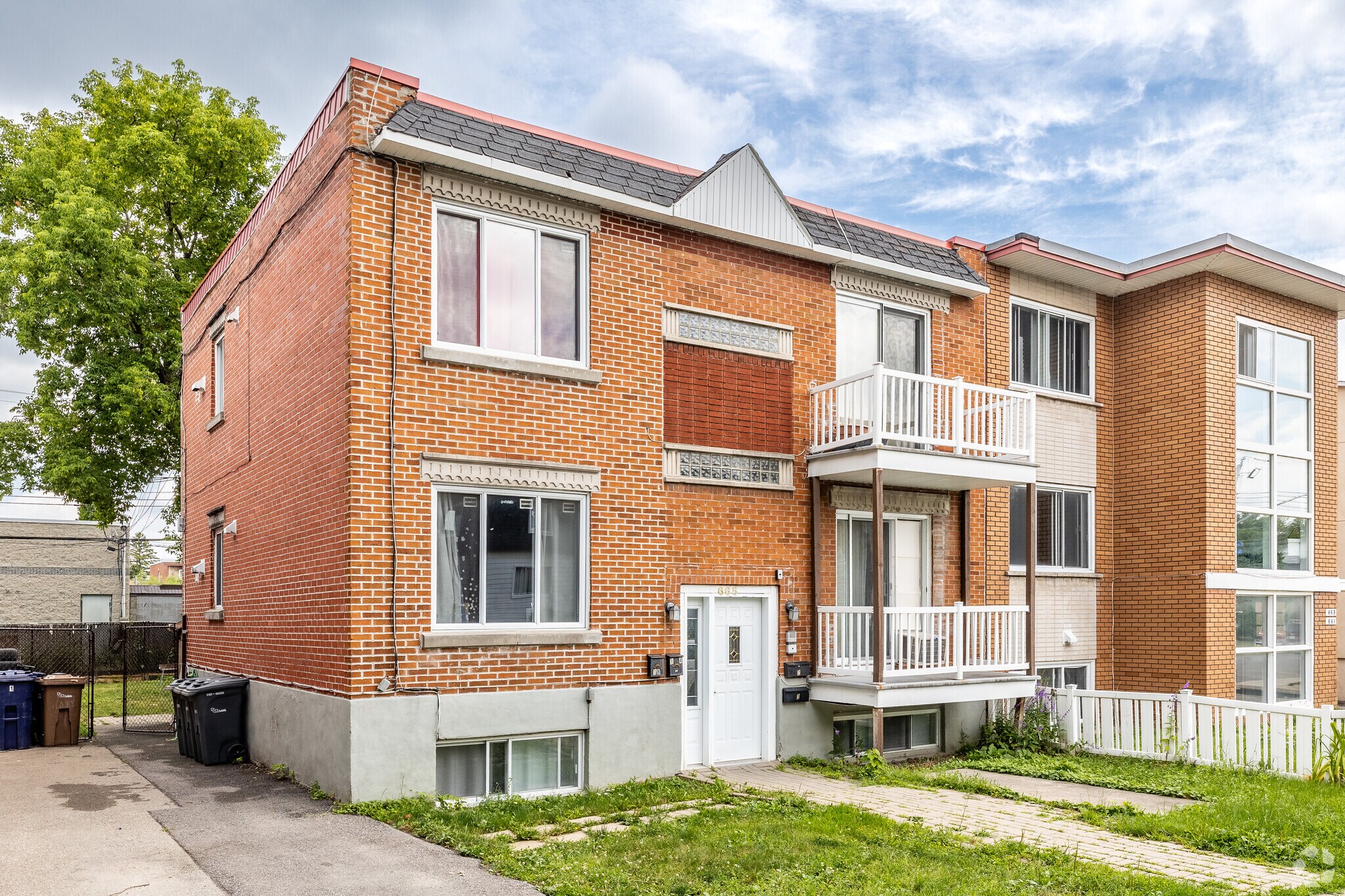 665 Av 73E, Laval, QC for Sale