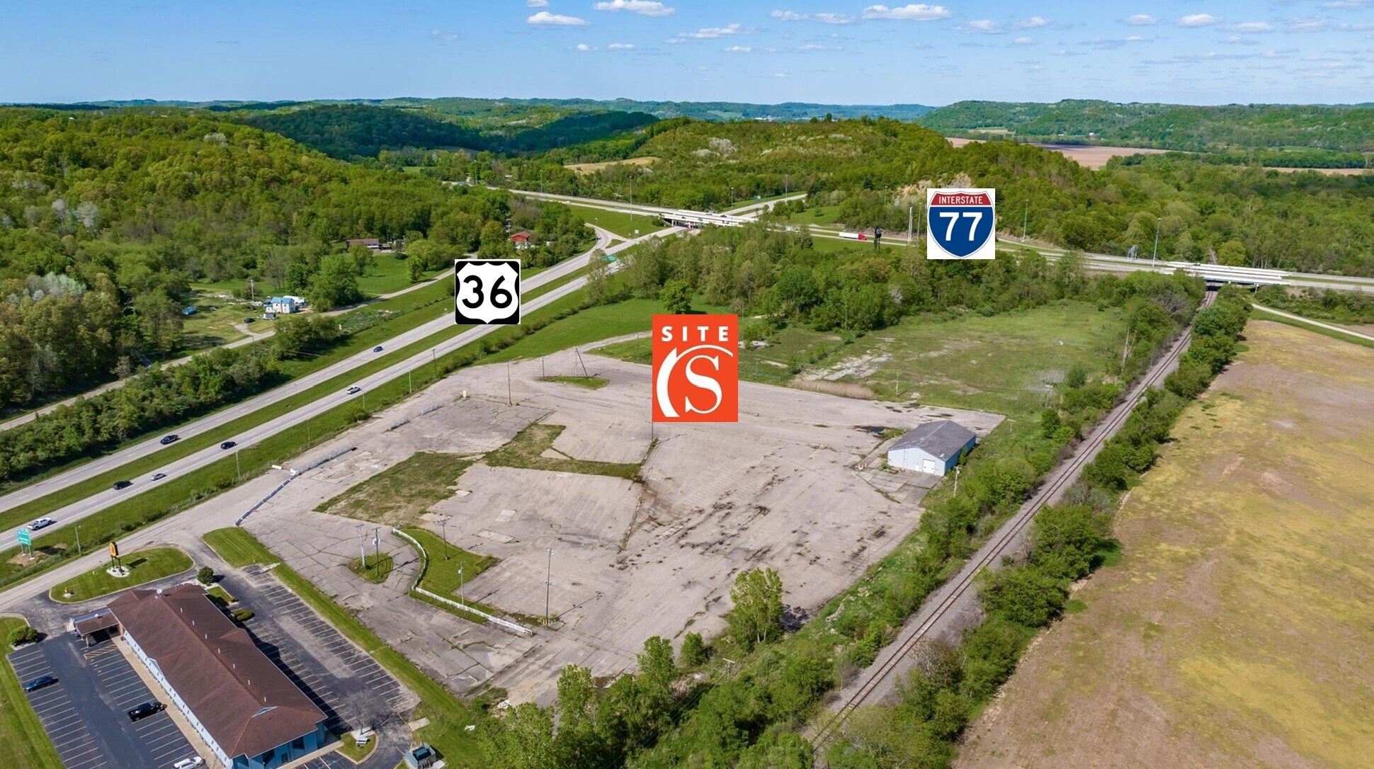 275 Adena Dr, Newcomerstown, OH for Sale