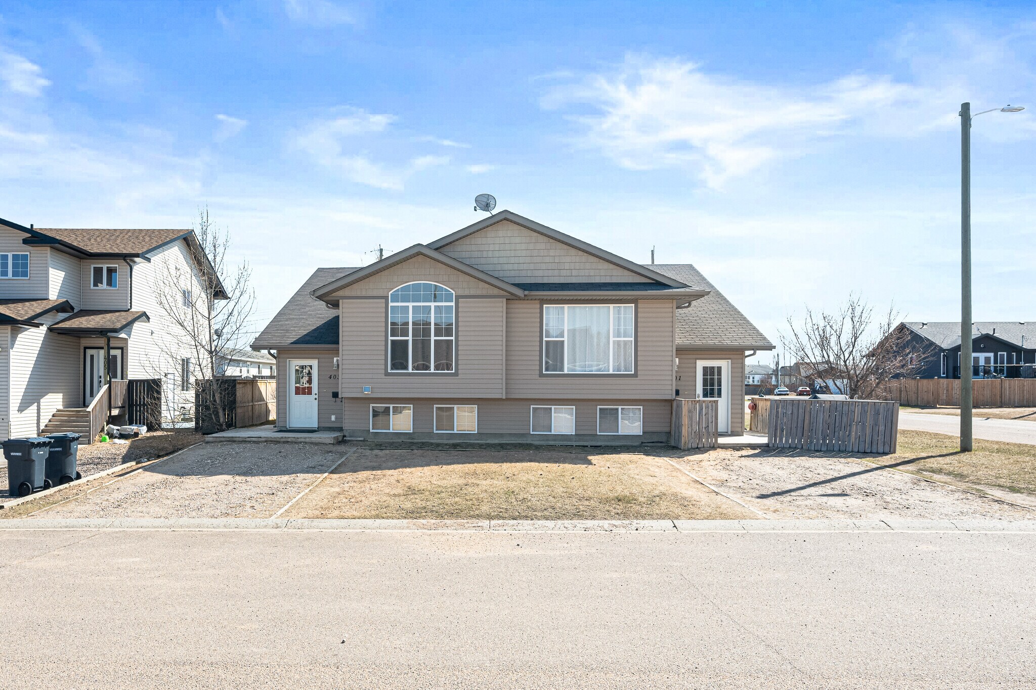 401 & 403 6 St, Marwayne, AB for Sale