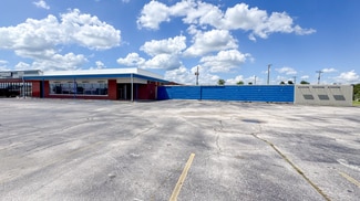 Rogers, AR Retail - 715 W Walnut St