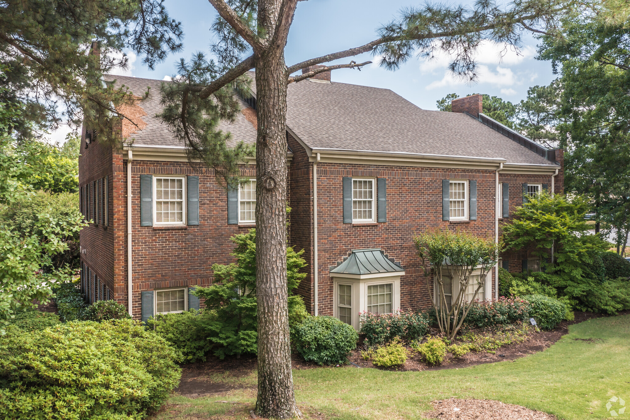 710 Oakleaf Office Ln, Memphis, TN for Sale