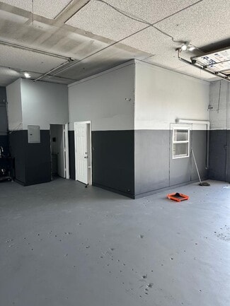 Pompano Beach, FL Flex - 111 NW 15th Pl Pompano Beach, FL Flex - 111 NW 15th Pl