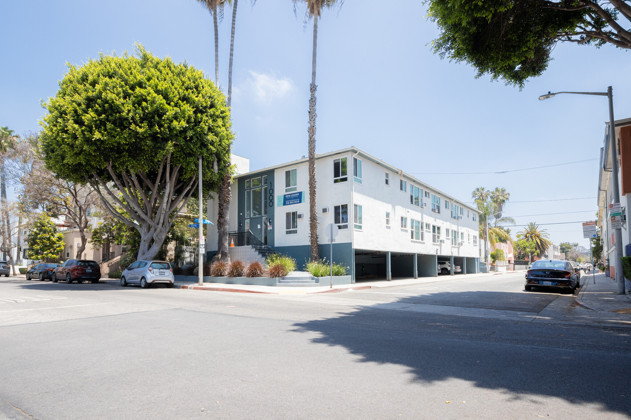 1000 N Curson Ave, West Hollywood, CA for Sale