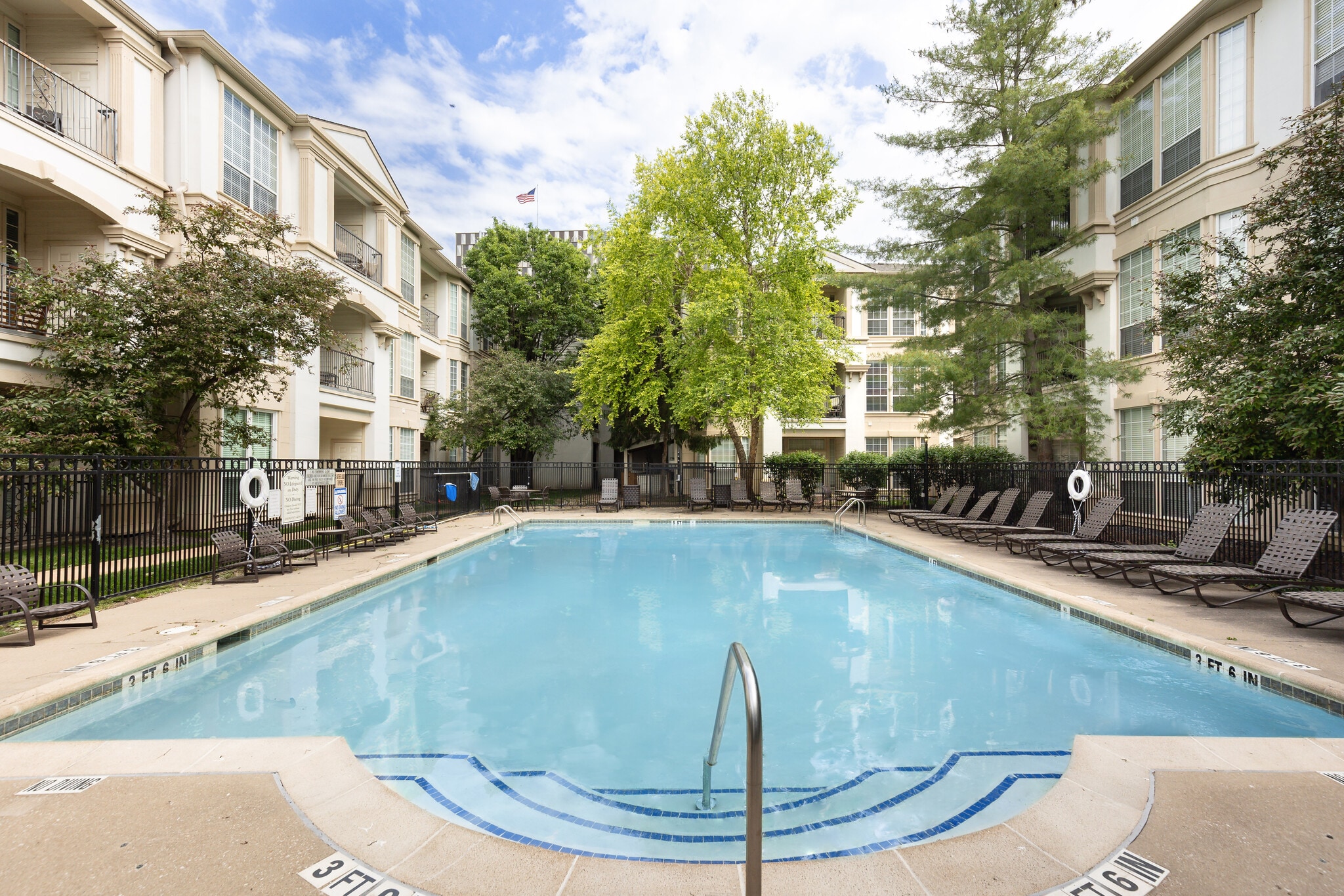 1800 S Brentwood Blvd, Saint Louis, MO for Sale