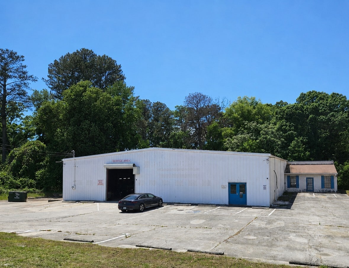 1747 Rock Chapel Rd, Lithonia, GA for Sale