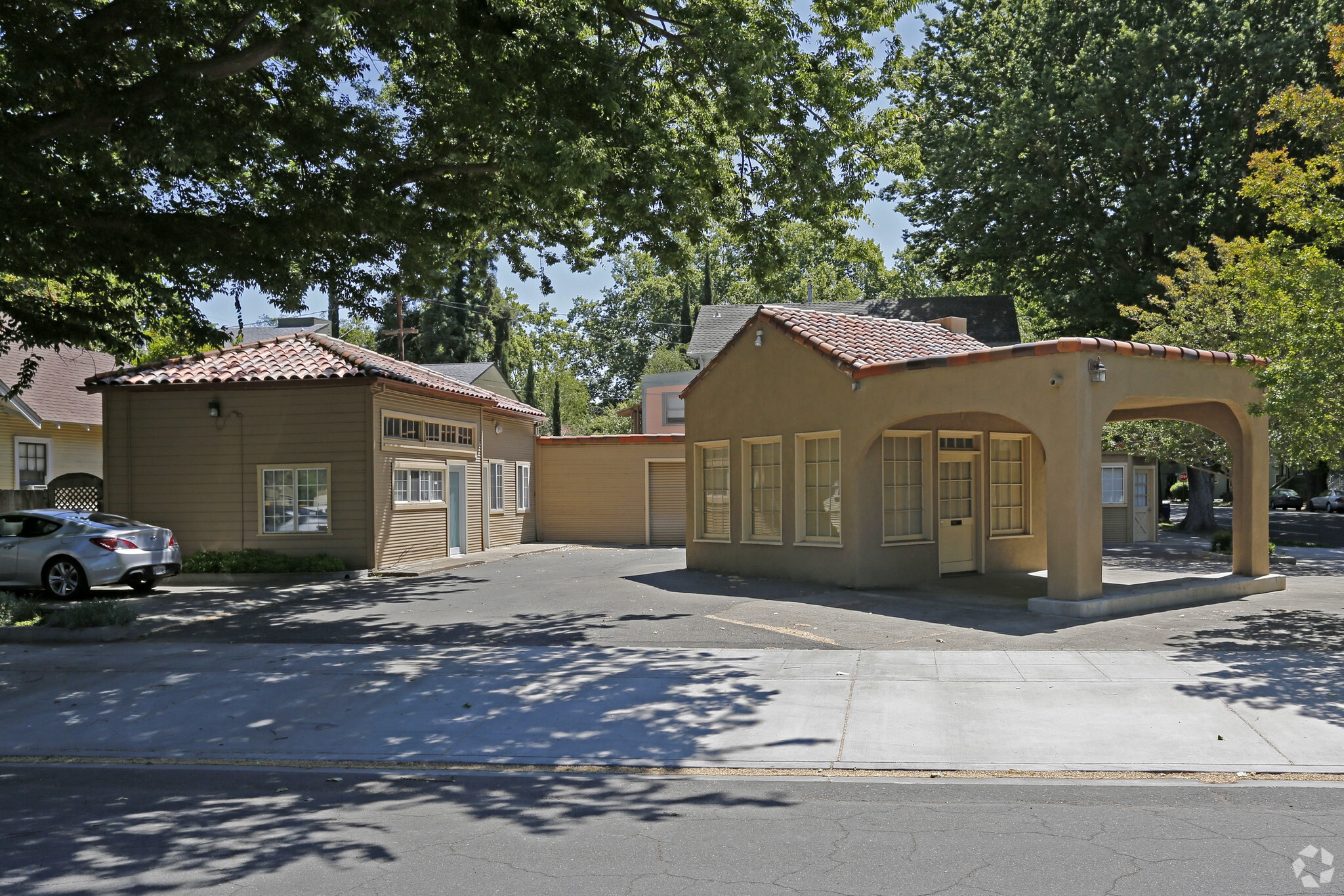 2301 F St, Sacramento, CA for Sale