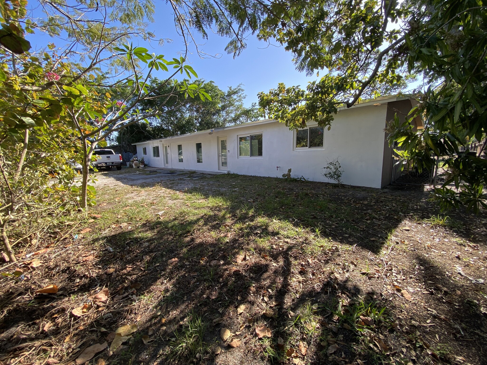 1405 Kirk Rd, West Palm Beach, FL for Sale