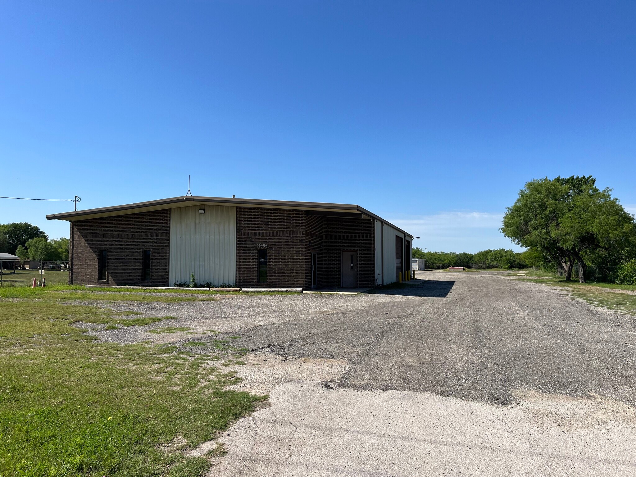 11595 US Highway 181, San Antonio, TX for Rent