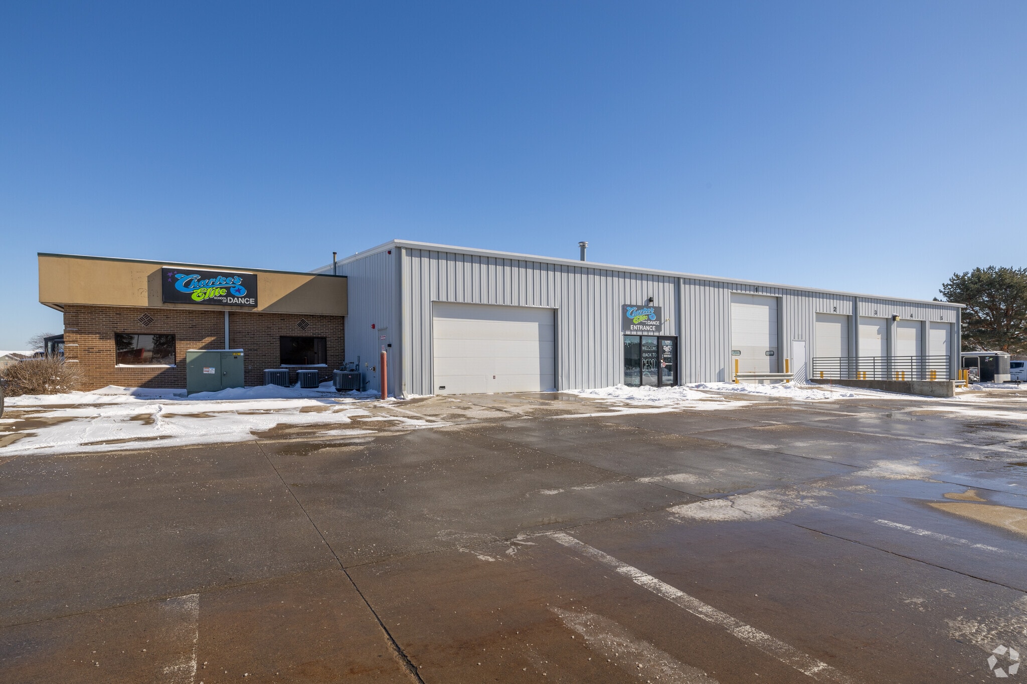 16190 Laurel St, Waukee, IA for Sale