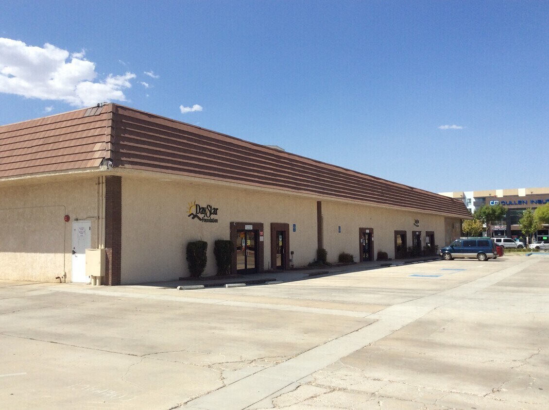 640-646 W Lancaster Blvd, Lancaster, CA for Sale