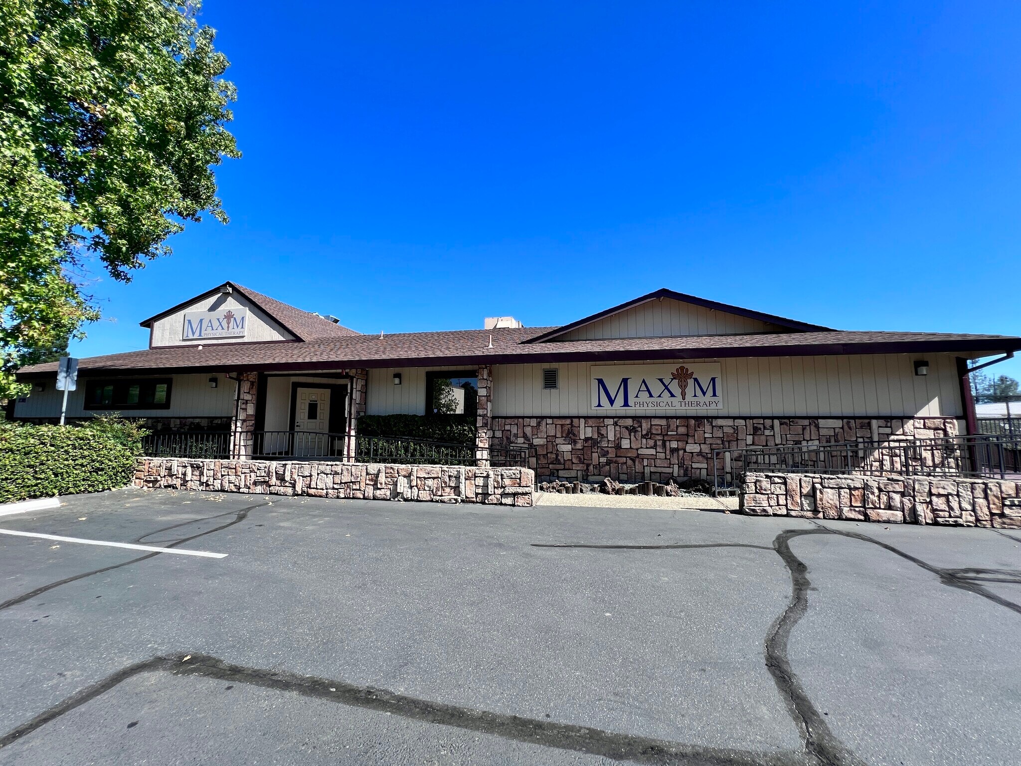 2321 Court St, Redding, CA for Sale