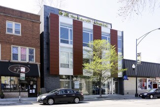 Chicago, IL Storefront Retail/Residential - 2039 W Roscoe St