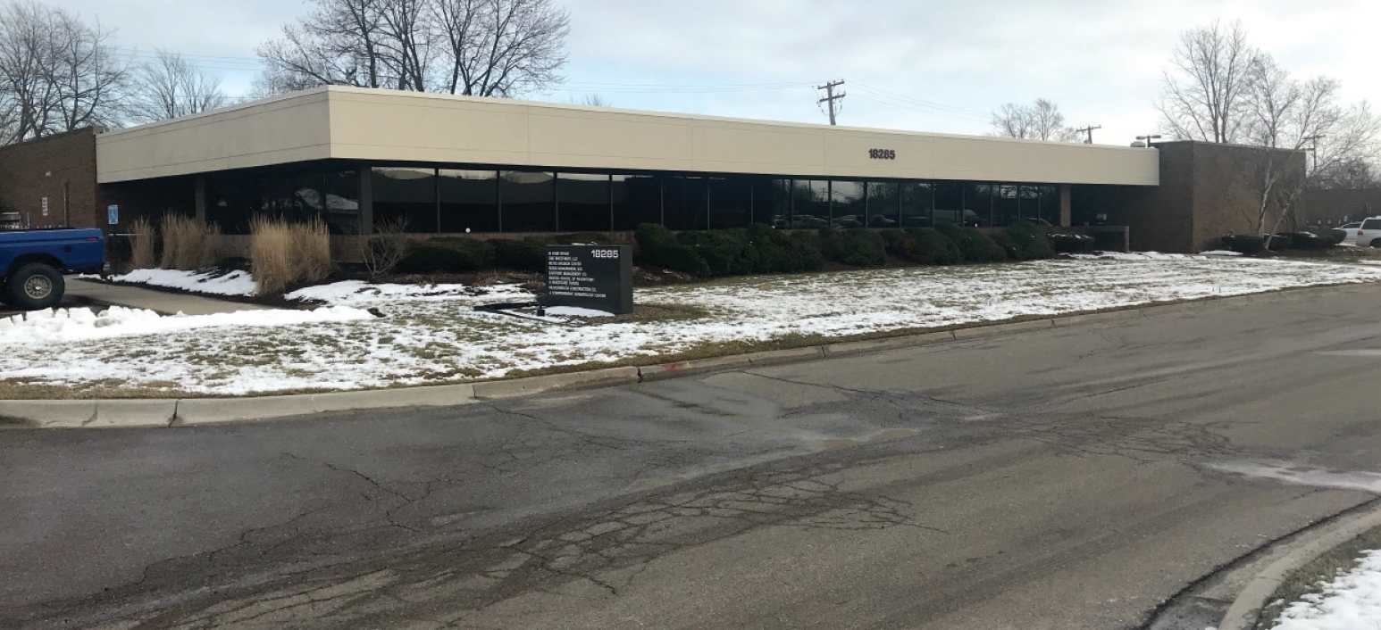 18285 E 10 Mile Rd, Roseville, MI for Rent