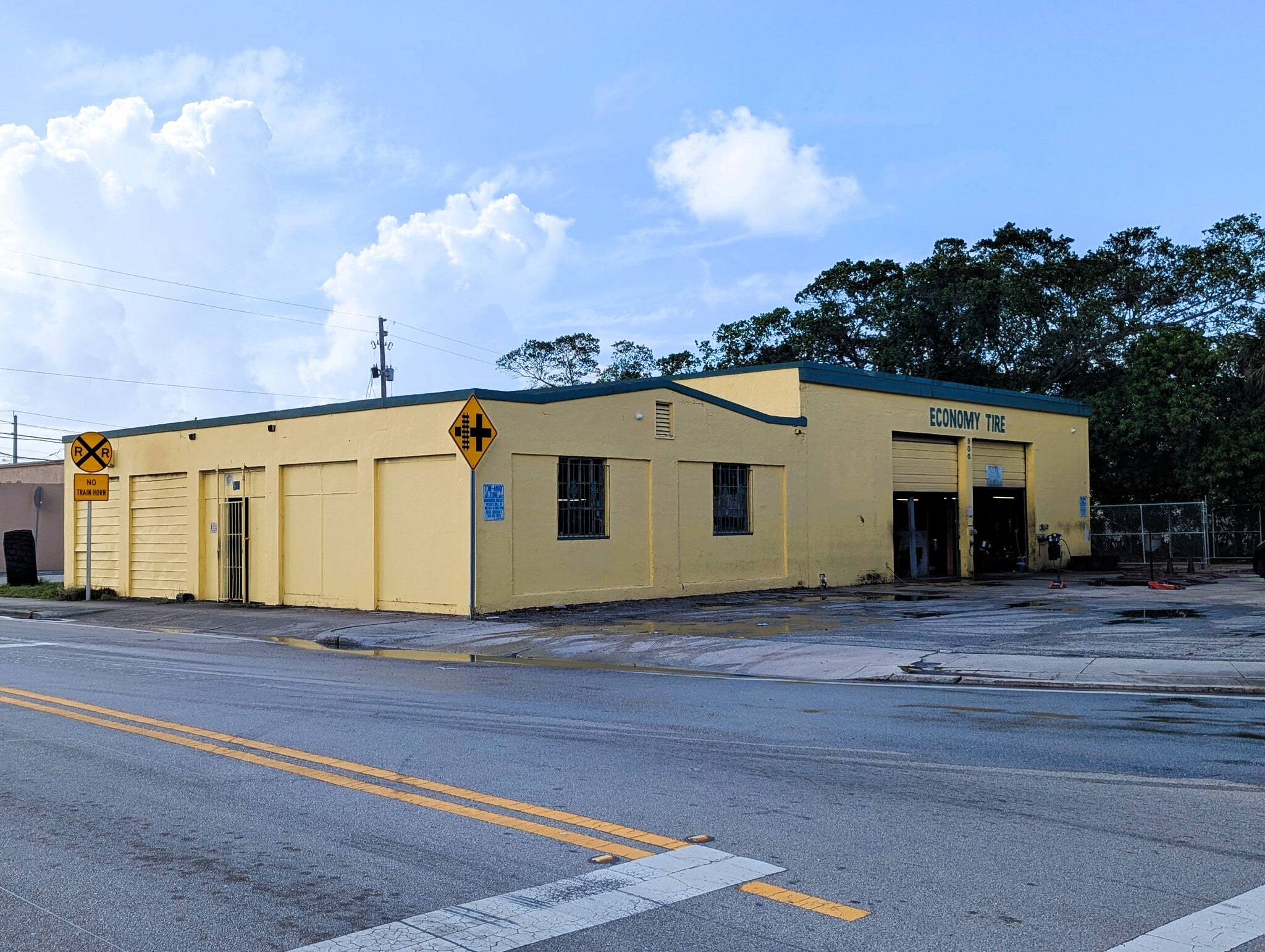 900 25th St, West Palm Beach, FL for Rent
