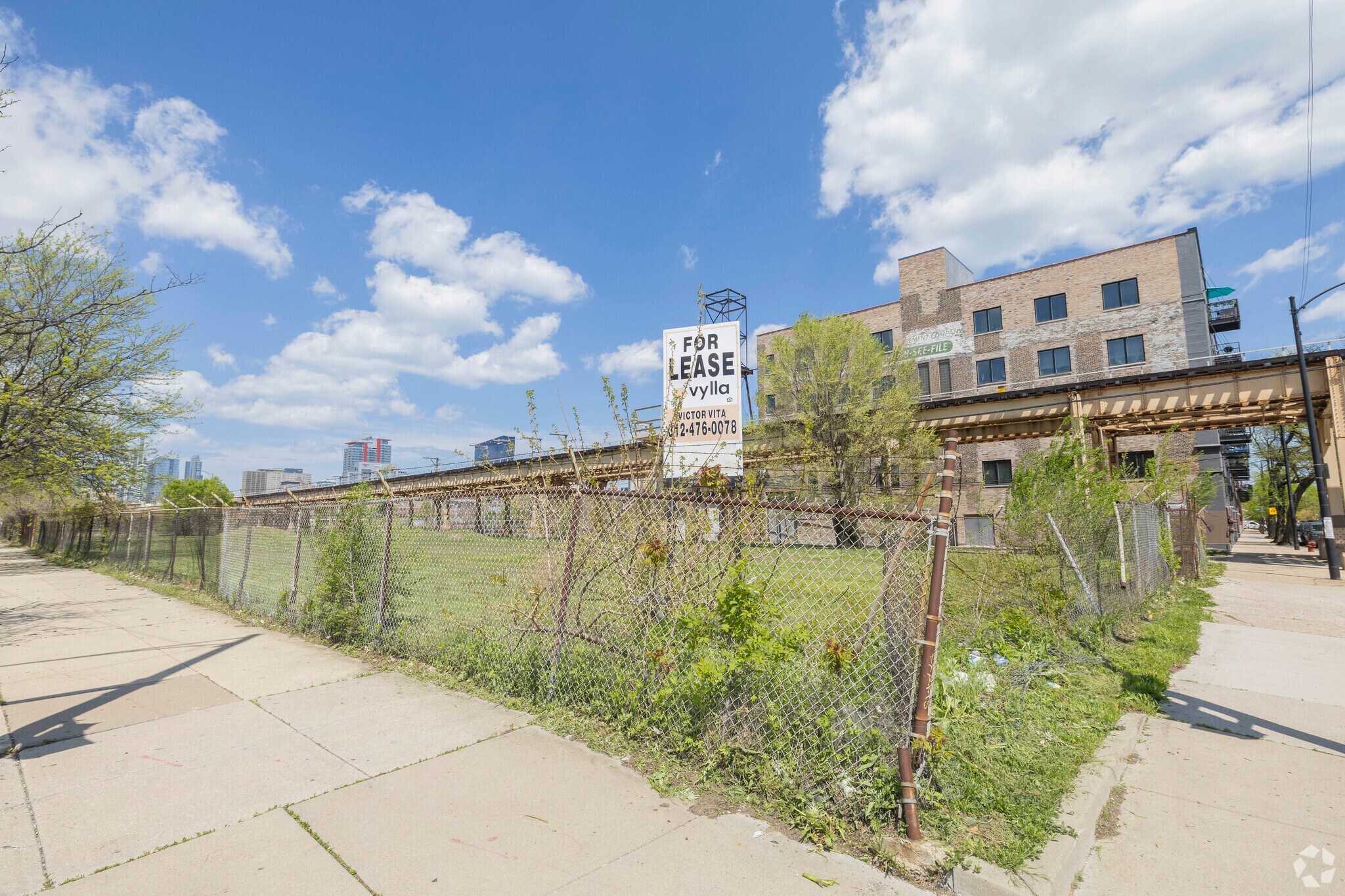 2545 S State St, Chicago, IL for Rent