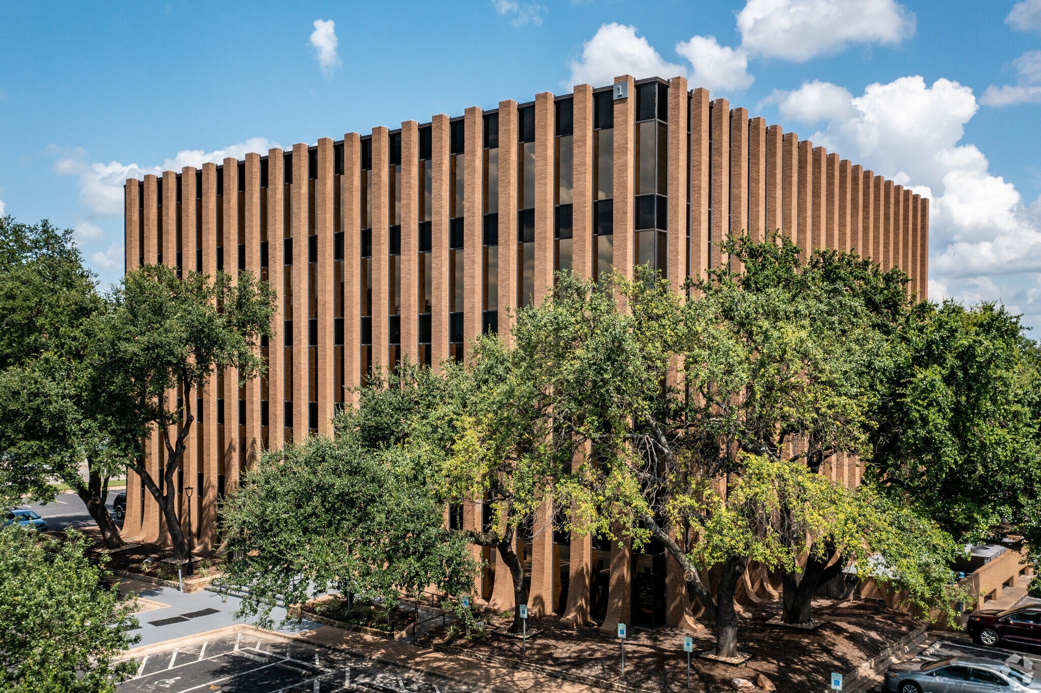 7700 Chevy Chase Dr, Austin, TX for Rent
