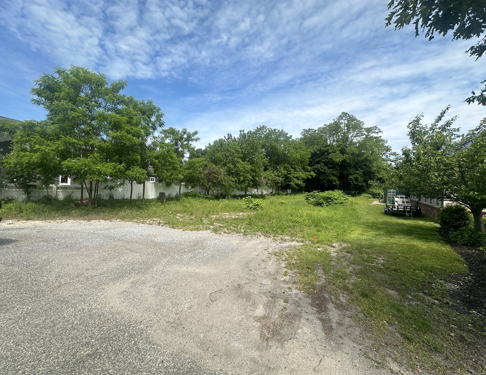 553 N Country Rd, Saint James, NY for Sale