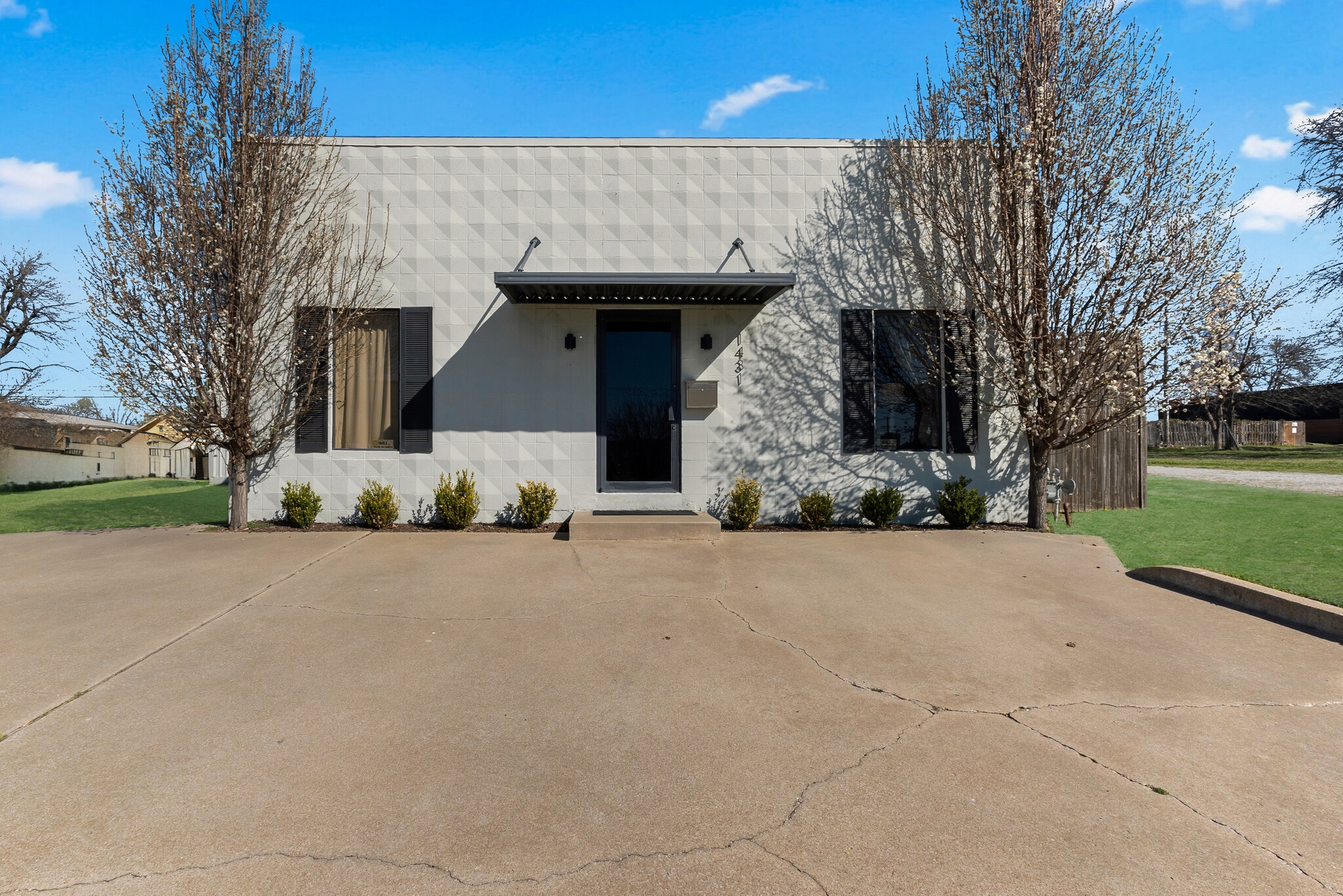 1431 E 3rd St, Tulsa, OK for Sale