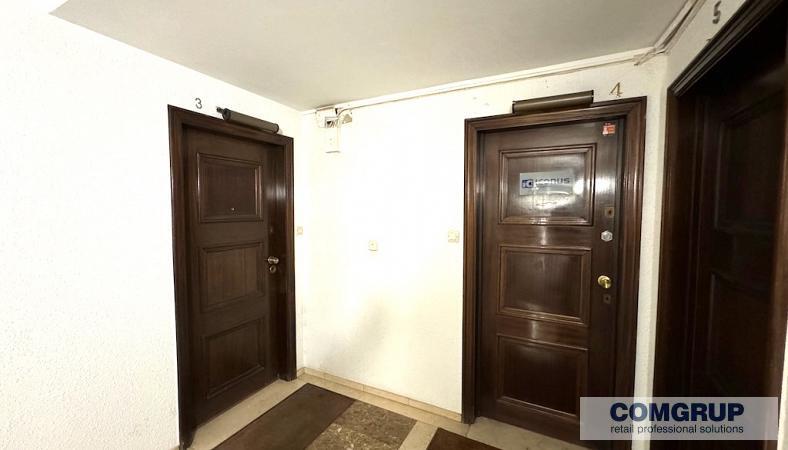 410 Carrer de Mallorca, Barcelona, BAR for Rent