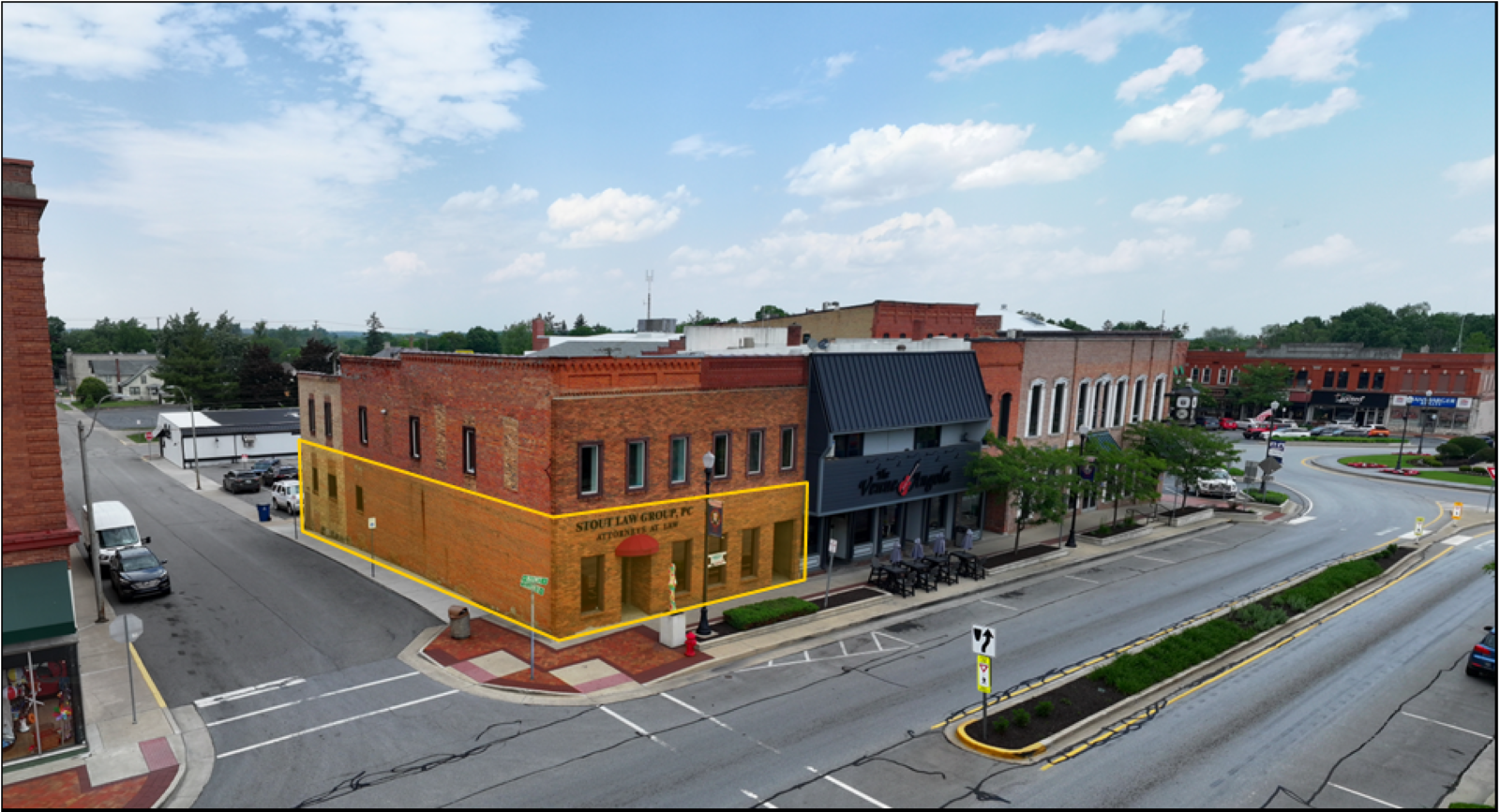 118 W Maumee St, Angola, IN for Rent