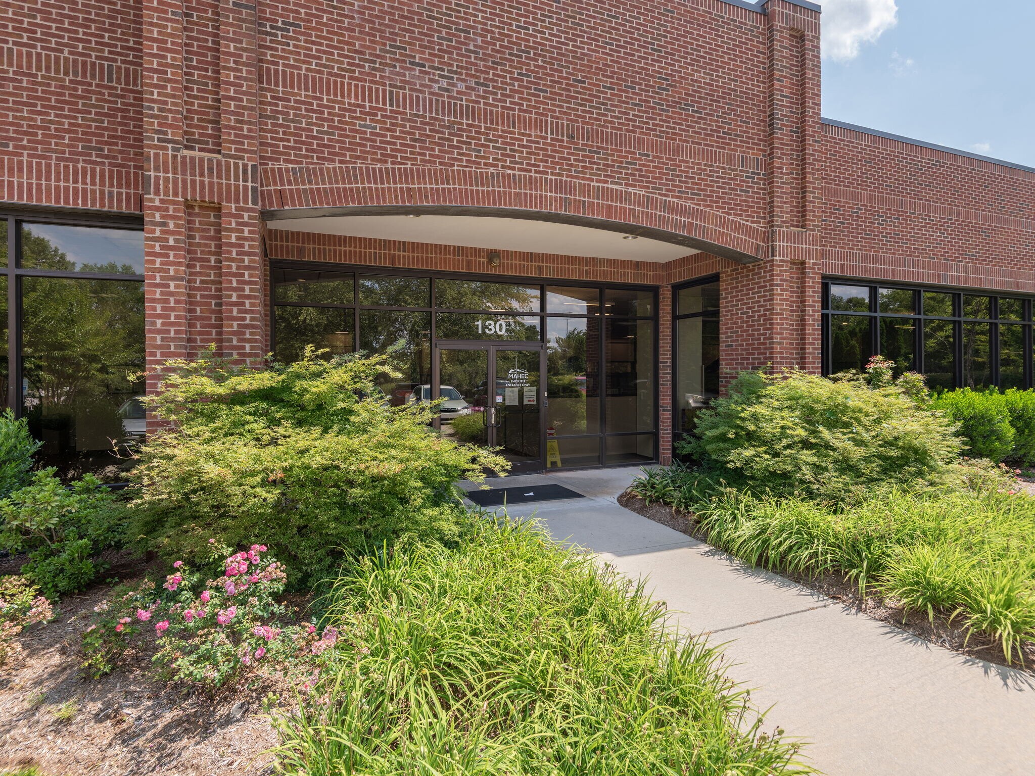 1100 Ridgefield Blvd, Asheville, NC for Rent