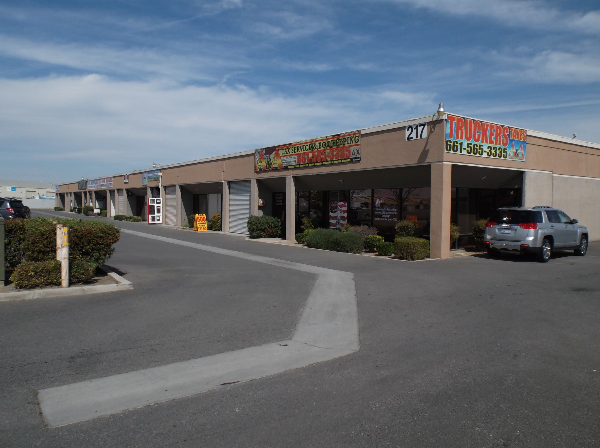 217 Mount Vernon St, Bakersfield, CA for Rent