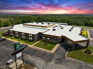 Arkansas City, KS undefined - 3232 N Summit St