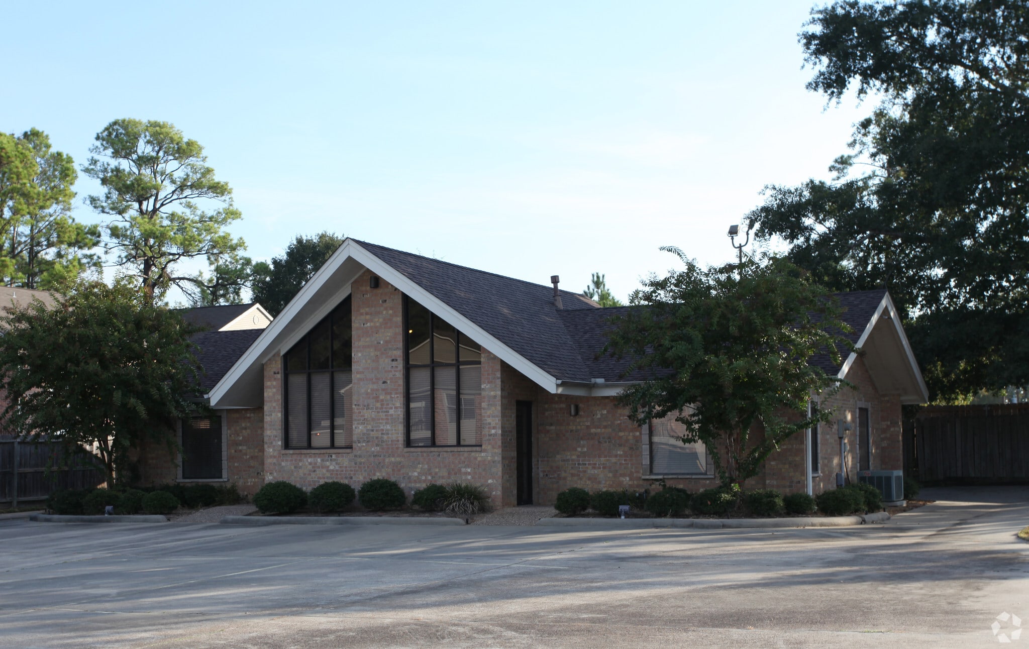 2204 Sunpark Dr, Conroe, TX for Sale