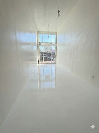 Los Angeles, CA Retail - 7611-7615 Melrose Ave