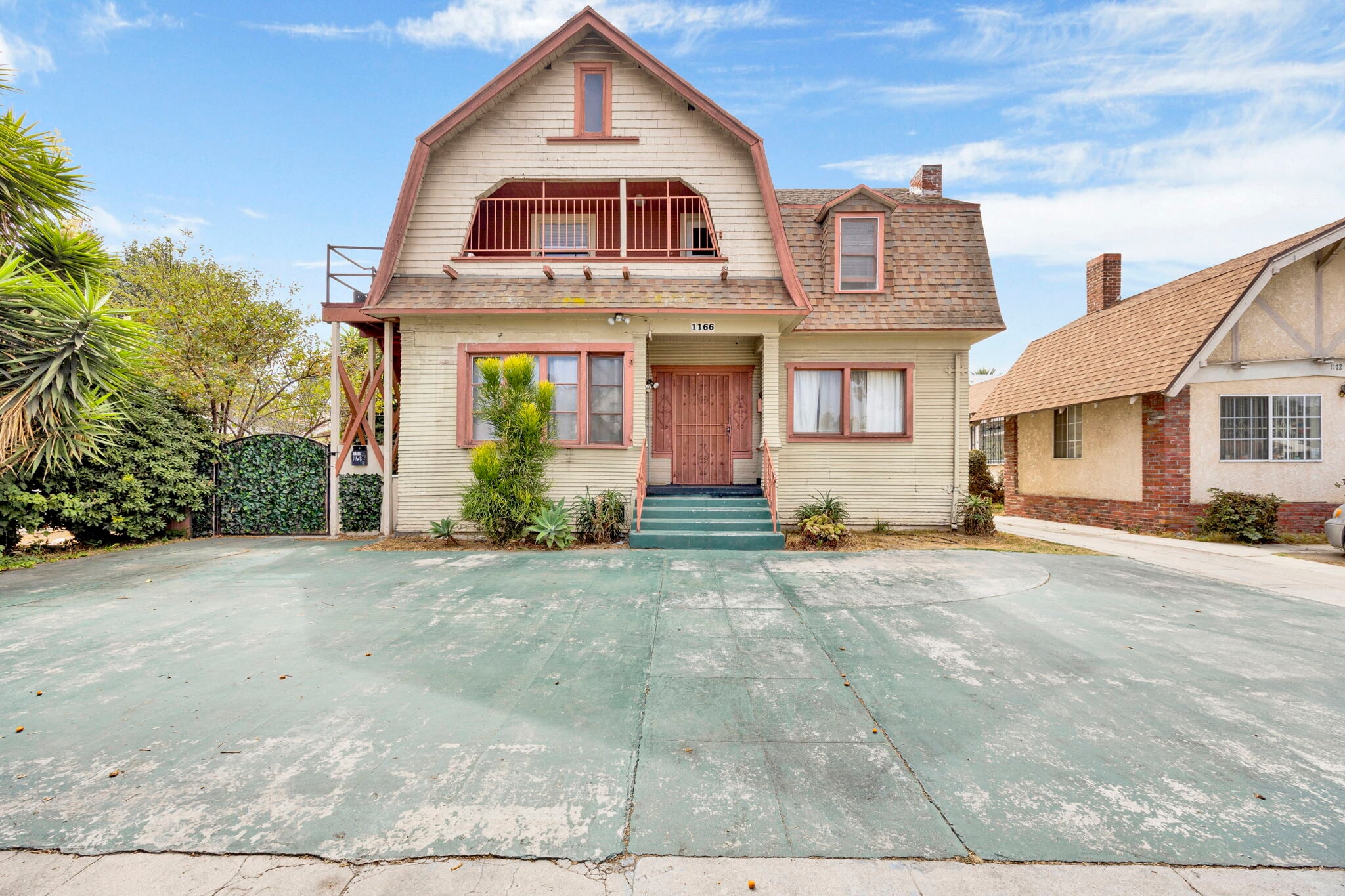1166 W 39th Pl, Los Angeles, CA for Sale