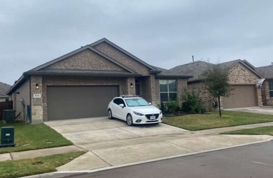 913 Stamford Way, Justin, TX for Sale