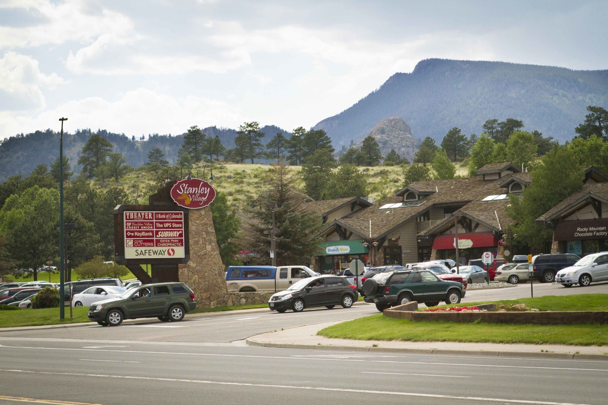 517 Big Thompson Ave, Estes Park, CO for Rent