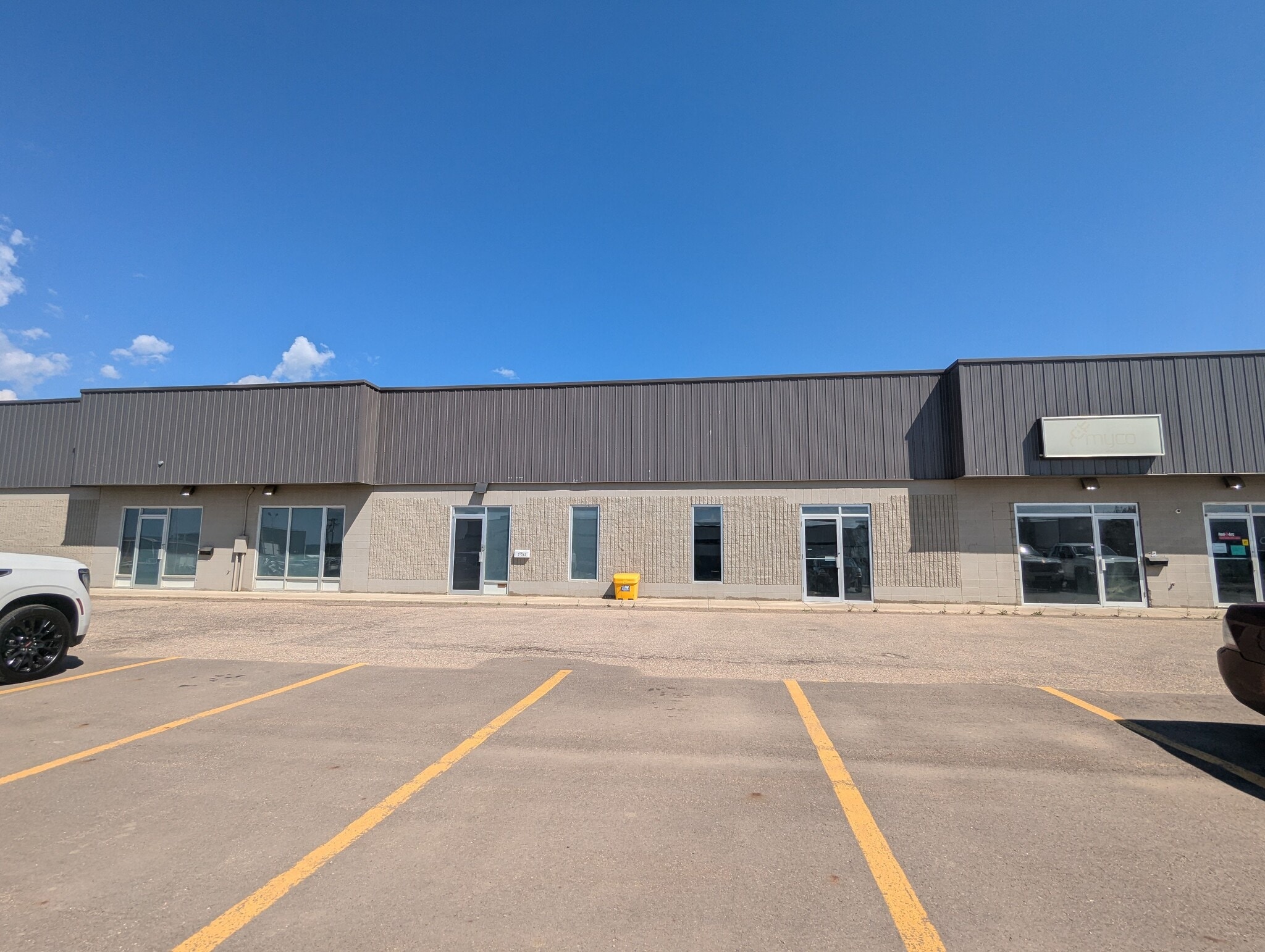 242 Macalpine Cres, Wood Buffalo, AB for Rent