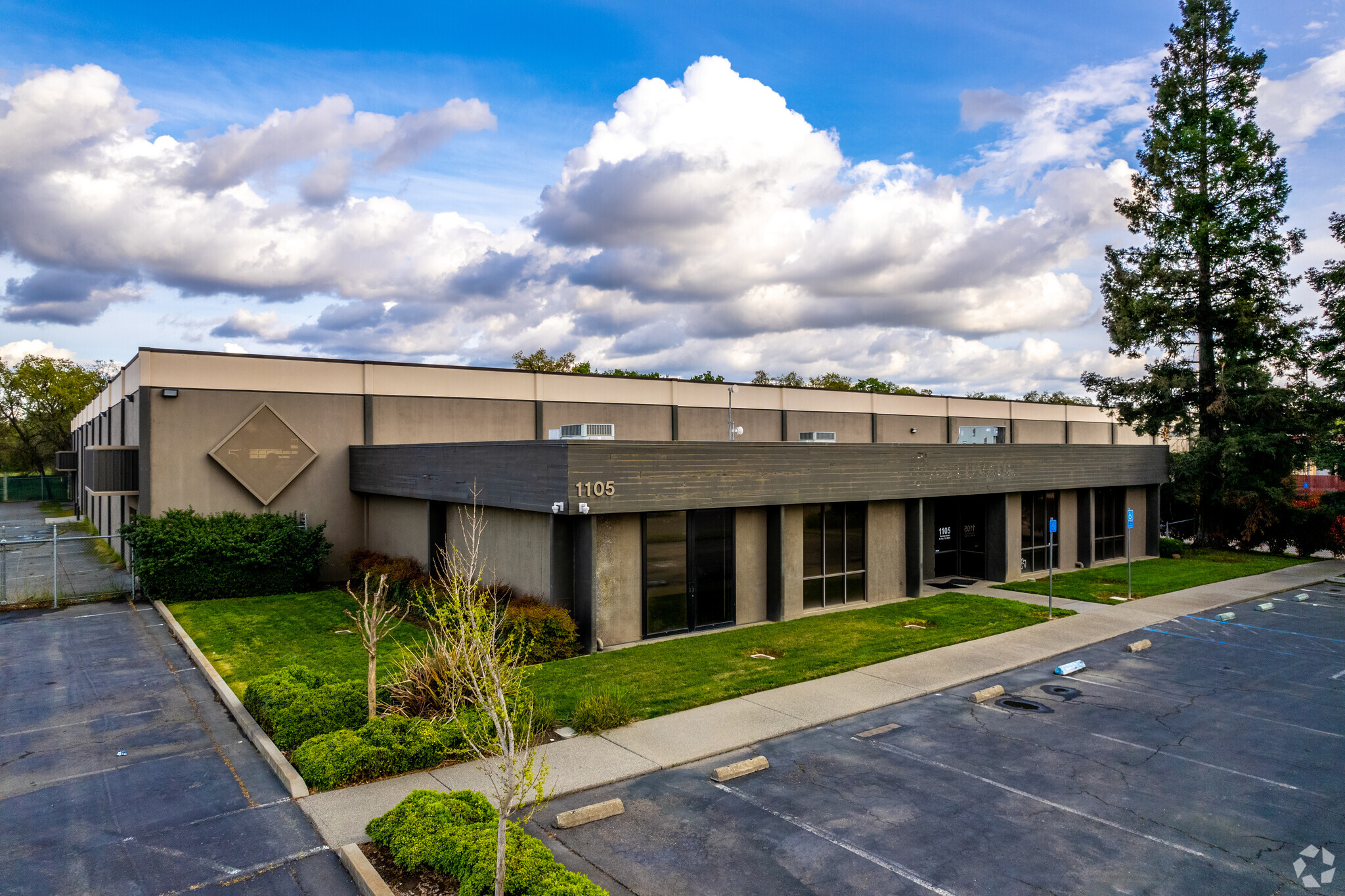 1105-1107 Terminal St, West Sacramento, CA for Sale