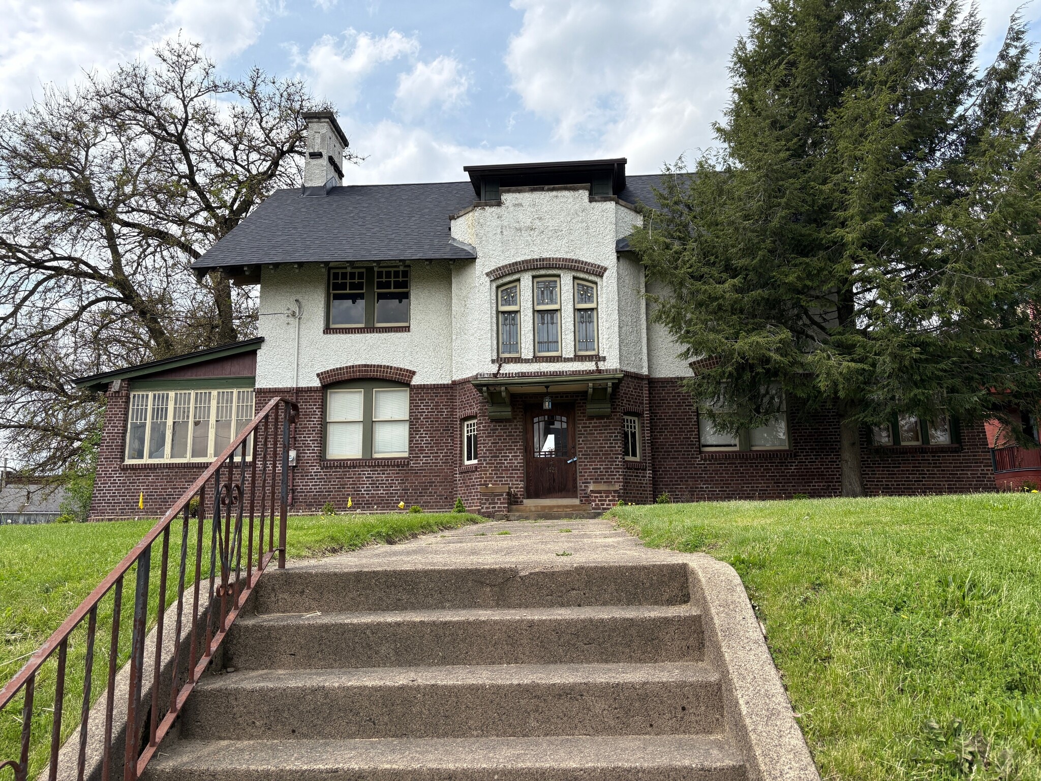 1421 Market Ave N, Canton, OH for Sale
