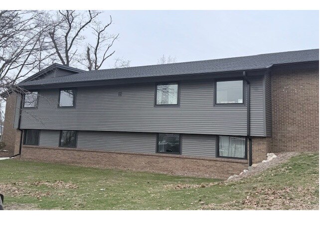 1611 W Centre Rd, Portage, MI for Rent