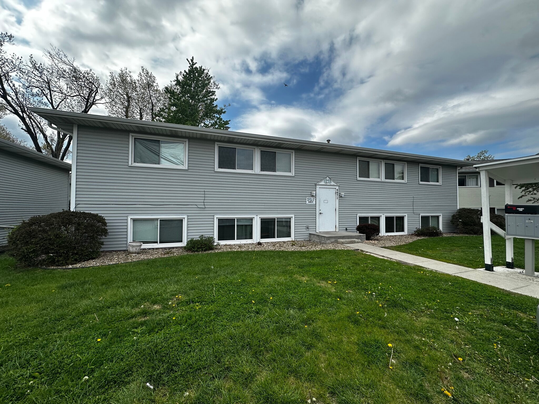 4871 Tama St, Marion, IA for Sale
