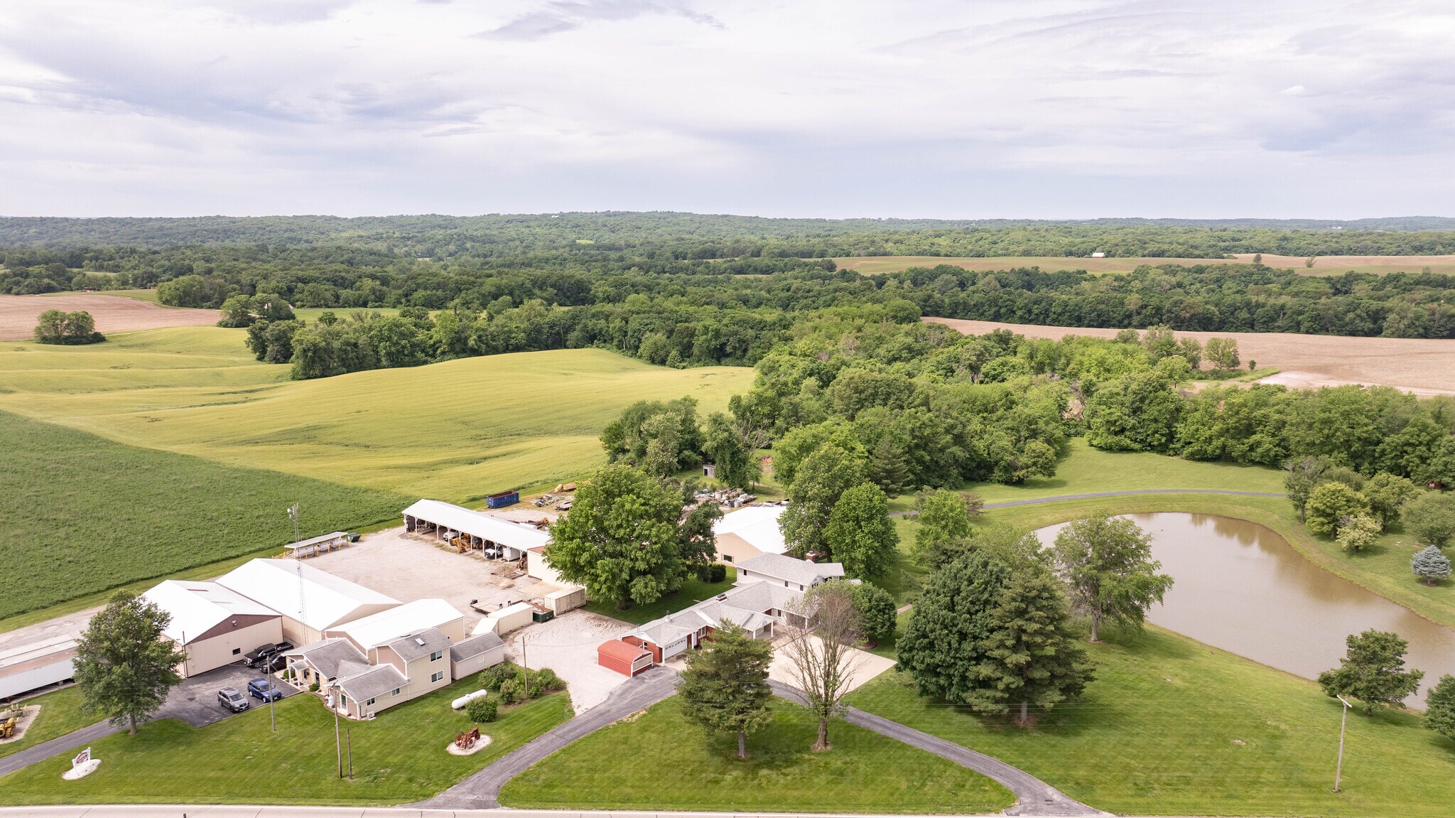 27161 State Highway 3, Godfrey, IL for Rent
