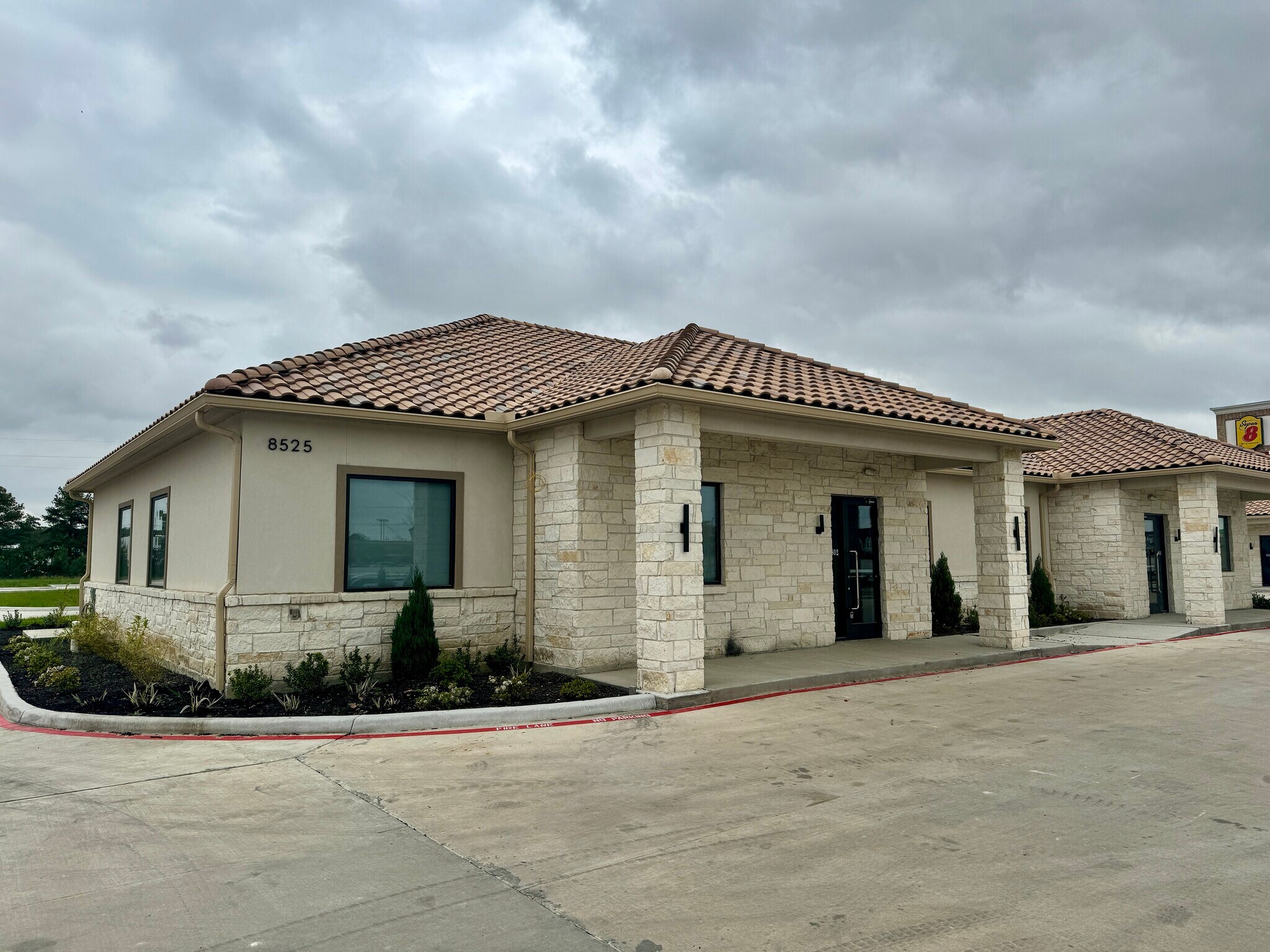 8525 N Sam Houston Pkwy E, Humble, TX for Sale
