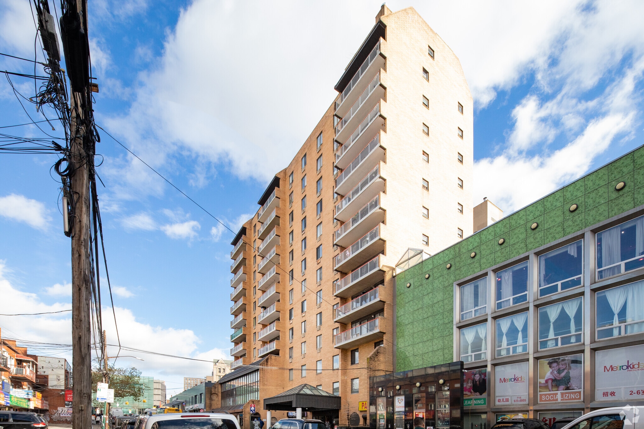 133-36/38 41st Ave, Flushing, NY for Rent